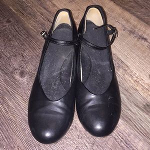 Capezio character shoes black 9.5 M 1.5 inch heel